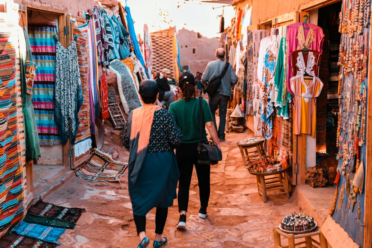 Ait-Ben-Haddou Souk Walking